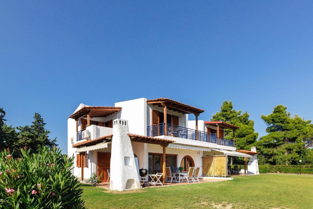 Luna Villa Private Beach Néa Iráklia Exterior foto
