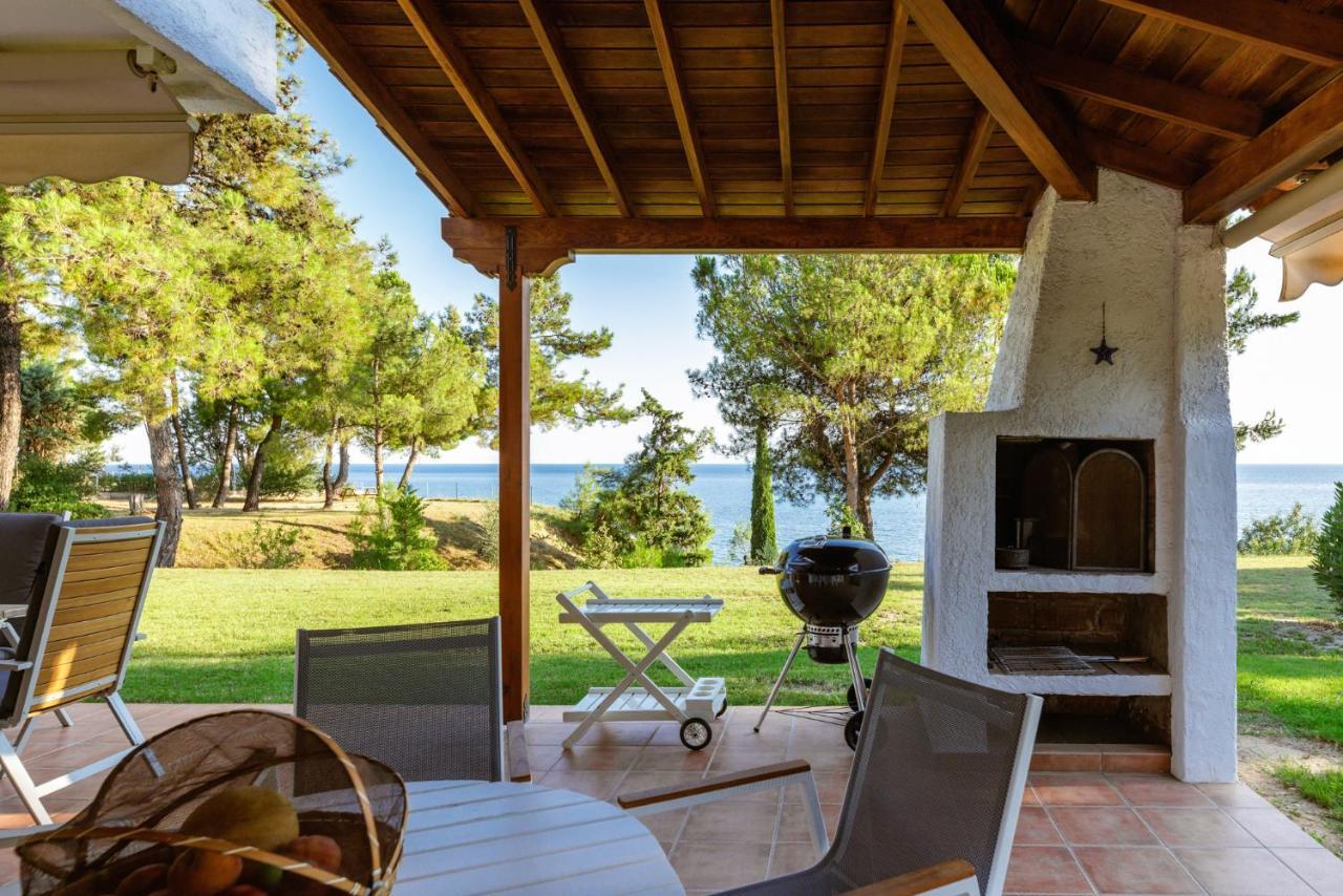 Luna Villa Private Beach Néa Iráklia Exterior foto