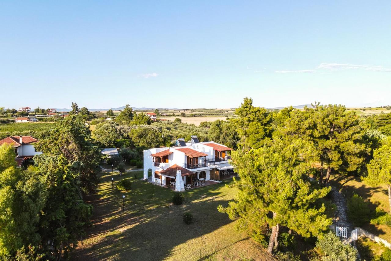 Luna Villa Private Beach Néa Iráklia Exterior foto