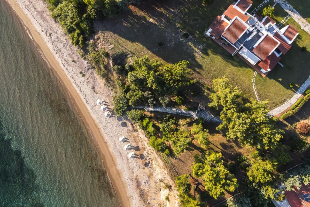 Luna Villa Private Beach Néa Iráklia Exterior foto
